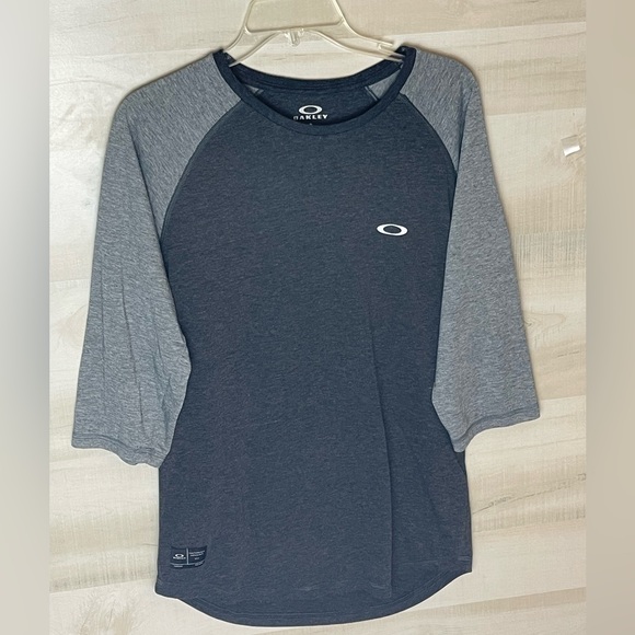 Oakley Other - 3/4 sleeve Oakley shirt